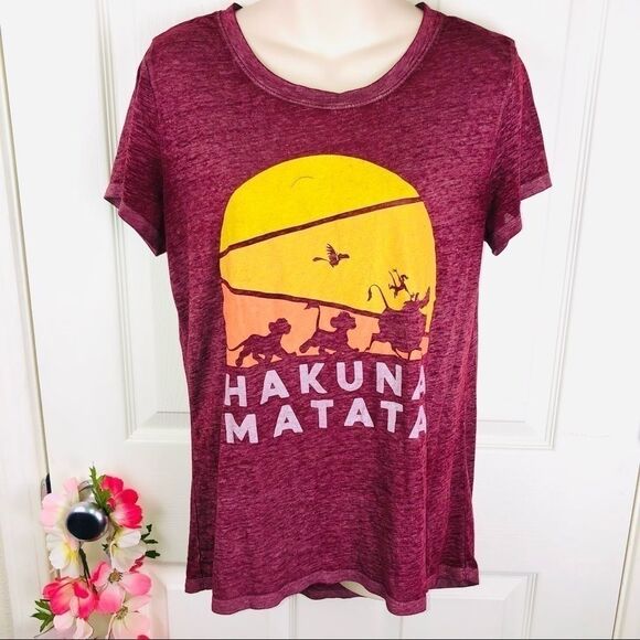 Disney Lion King Hakuna Matata t-shirt medium - Picture 1 of 6